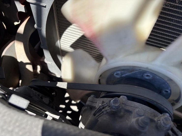 2017-toyota-8fgu30-image-32