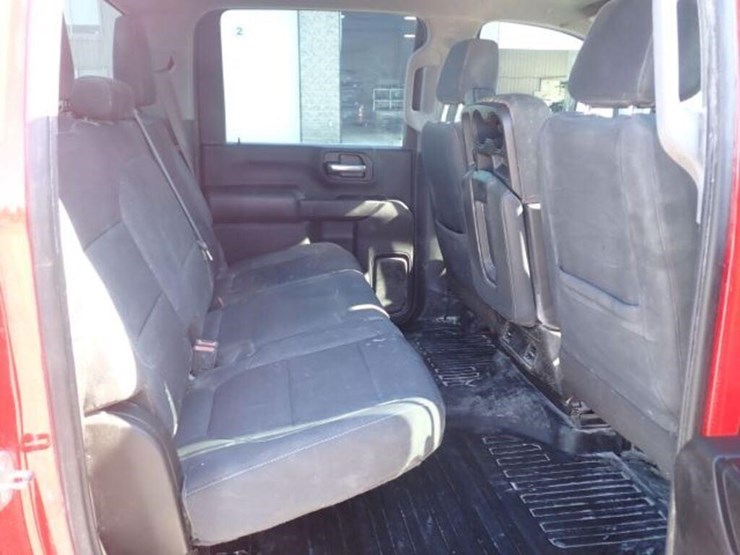 2022-chevrolet-2500hd-image-49