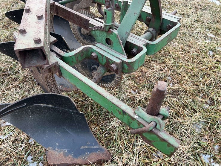 john-deere-four-bottom-plow-image-36