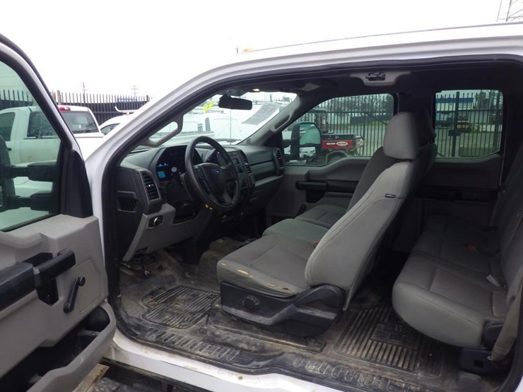 2017-ford-f350-image-5