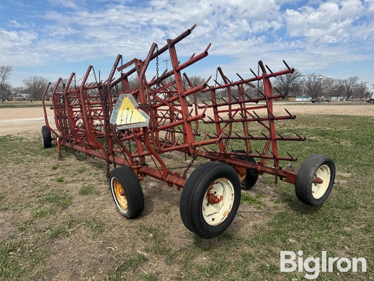 international-310-image-7