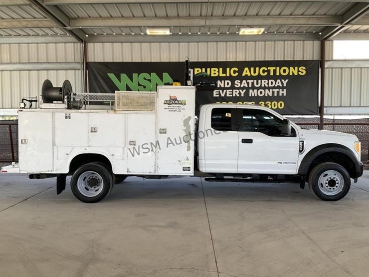 2017-ford-f550-image-1