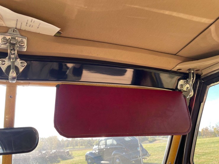 1948-ford-super-deluxe-convertible-image-70