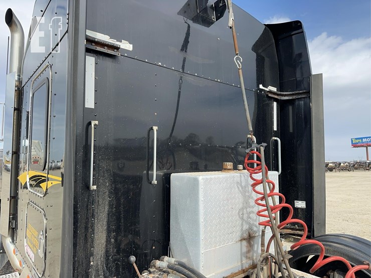 2005-kenworth-t800-image-53