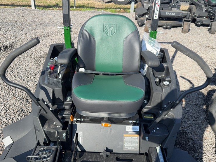 #4082-•-yakta-yxr-320-zero-turn-mower-image-6