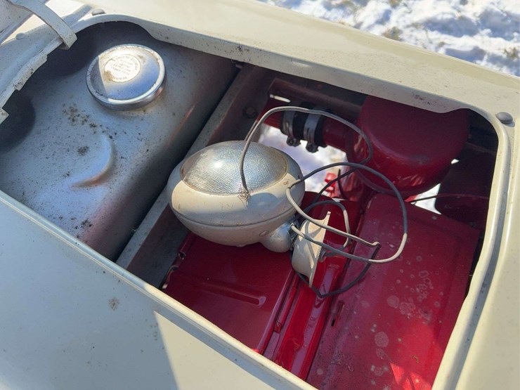 1952-ford-8n-image-35