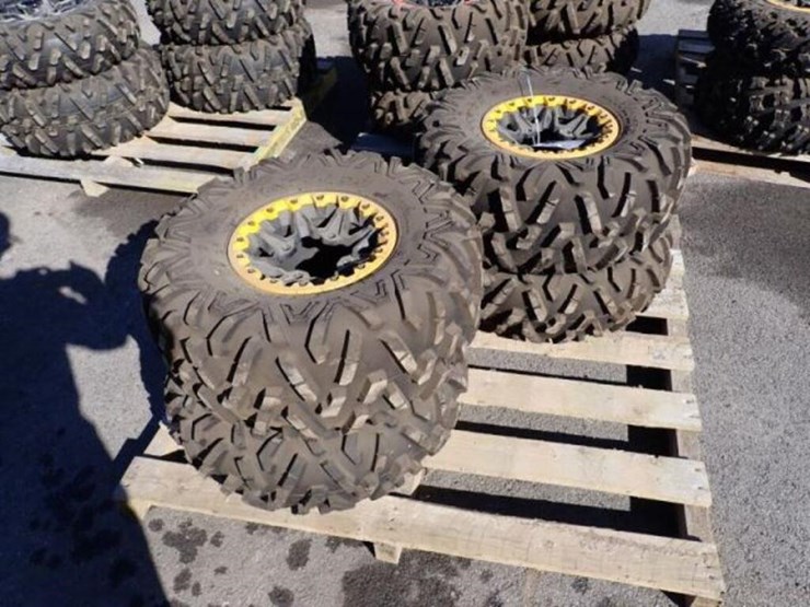 qty-of-(4)-maxxis-big-horn-2.0-side-by-side-image-1