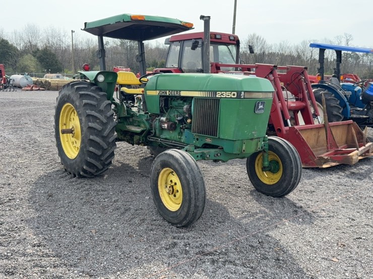 john-deere-2350-image-3