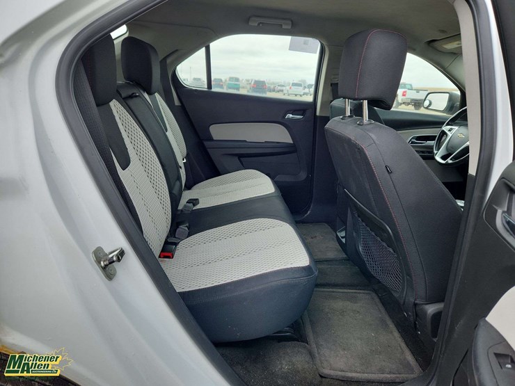 2011-chevrolet-equinox-image-17