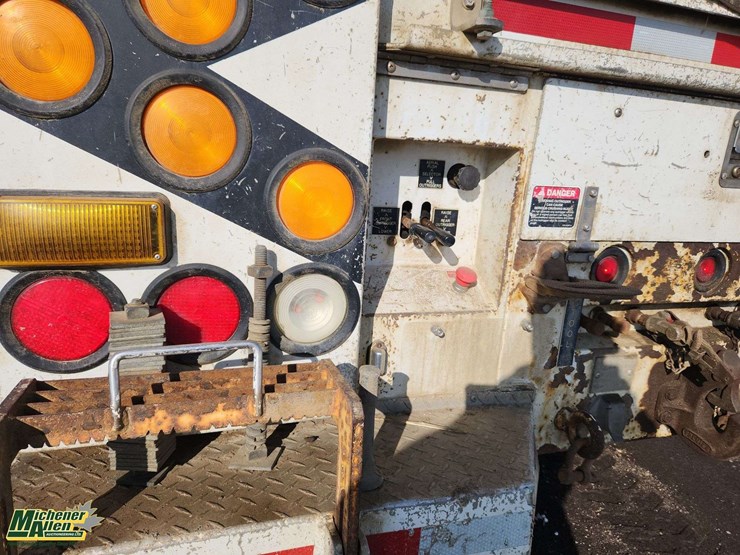 2006-international-durastar-4300-image-66