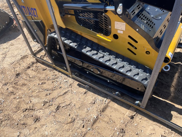 #374-•-unused-2026-cfg-skid-steer-loader-(princeton,-mn)-image-7