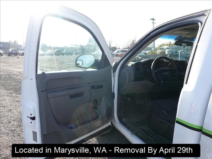 2013-chevrolet-1500-image-19