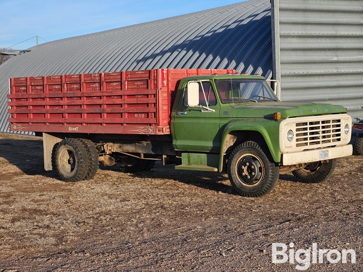 1975-ford-f600-image-3
