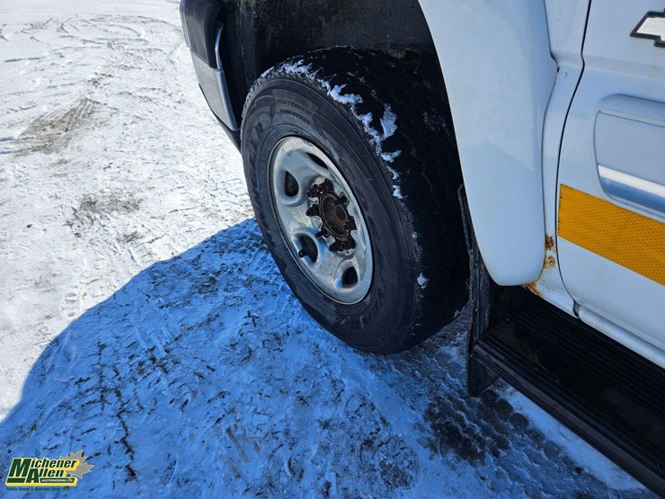 2005-chevrolet-silverado-2500hd-image-13