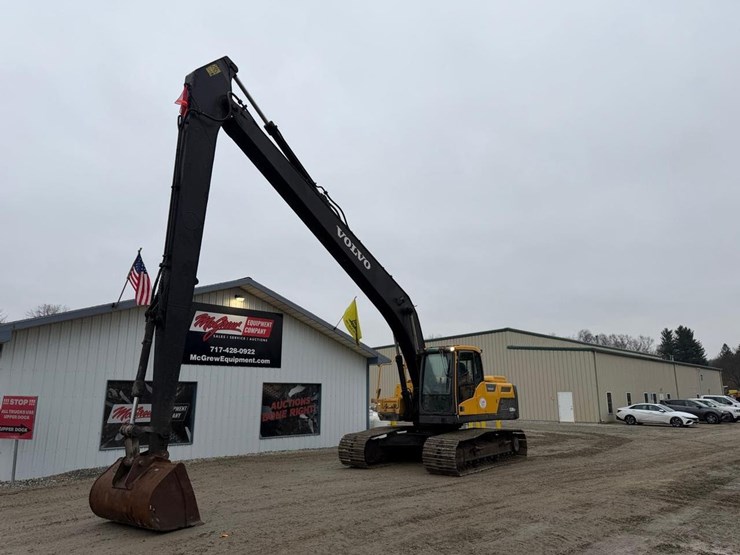 2015-volvo-ec220dlr-image-2