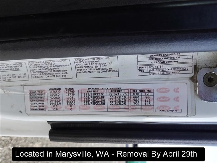 2015-peterbilt-567-image-26