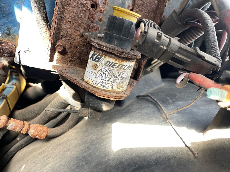 #242-•-2000-sterling-truck-tractor-(has-mn-title)-(mora,-mn)-image-15