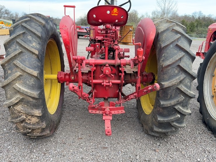 massey-harris-44d-special-image-9