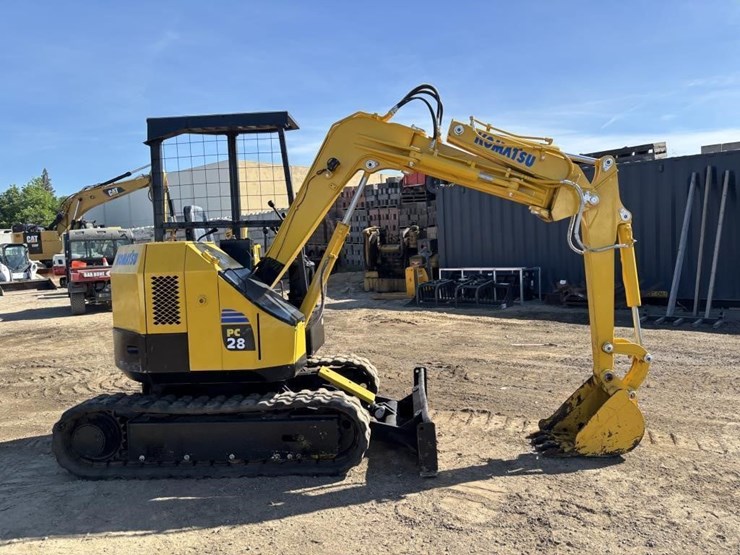 komatsu-pc28uu-image-7