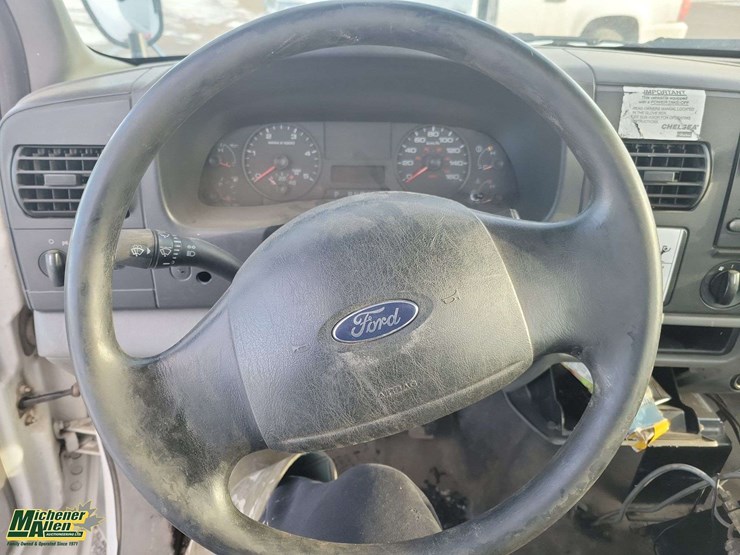 2006-ford-f550-image-15