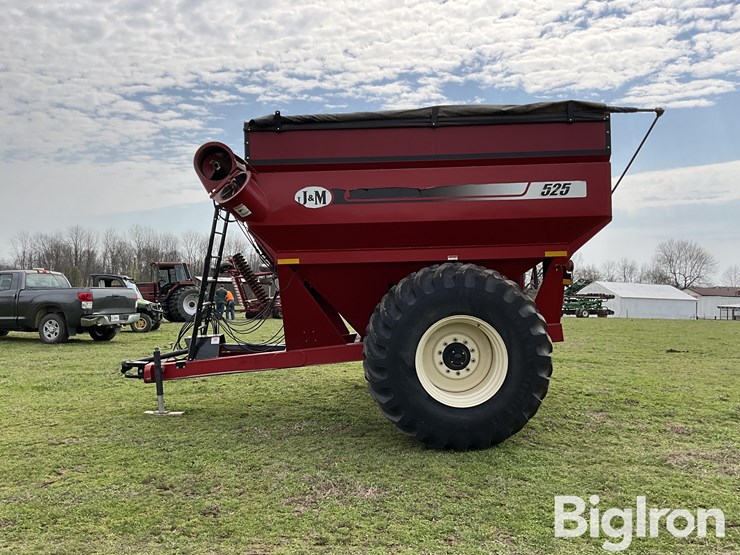 2012-j&m-525-image-8