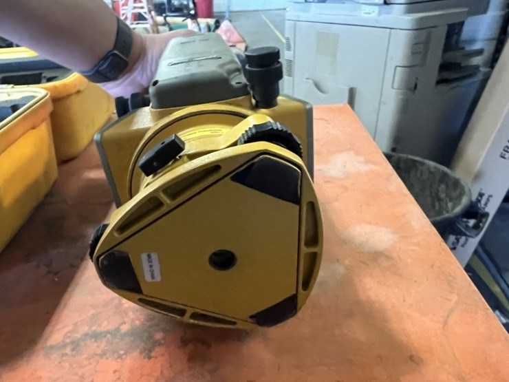 northwest-instrument-neth503-theodolite-image-9