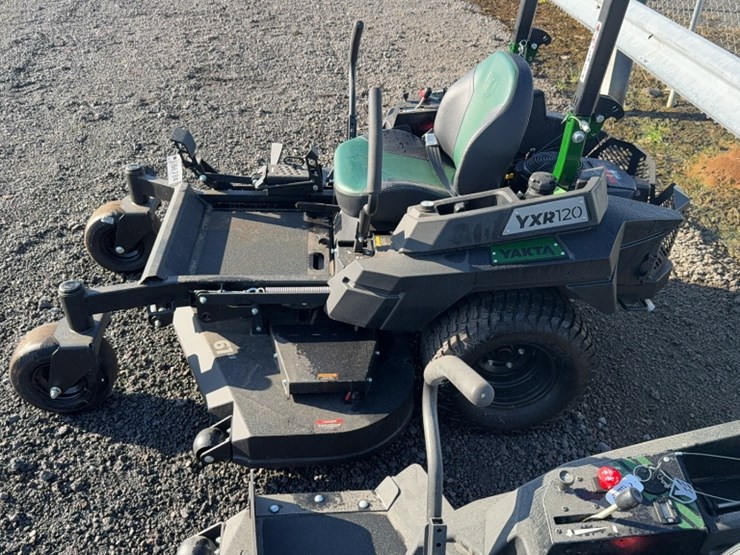 #4038-•-yakta-yxr-120-zero-turn-mower-image-12