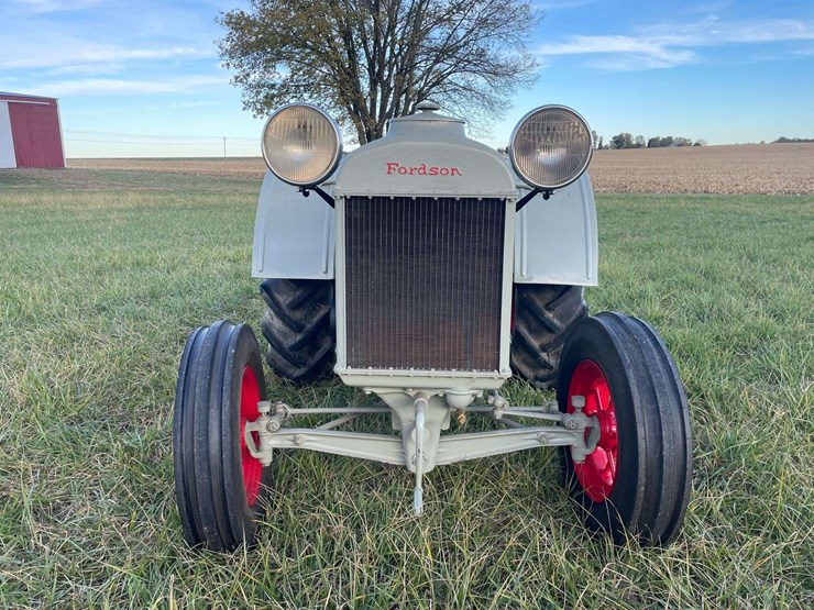 1929-fordson-tractor-image-8