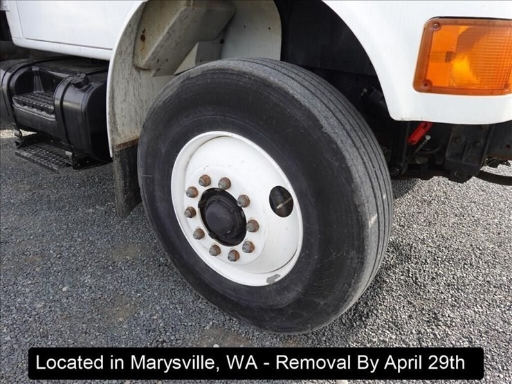 2001-international-4900-image-23