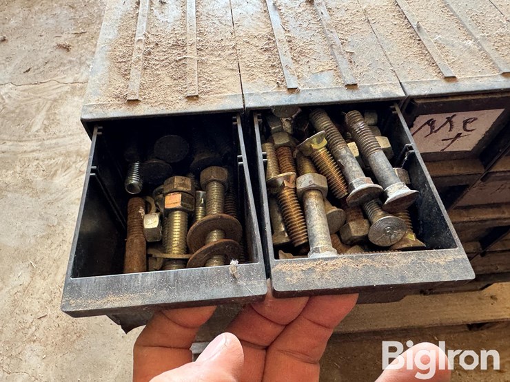 nails/screws/fasteners-image-20