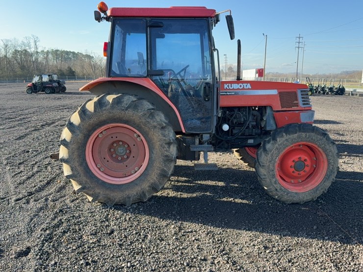 kubota-m9000-image-6