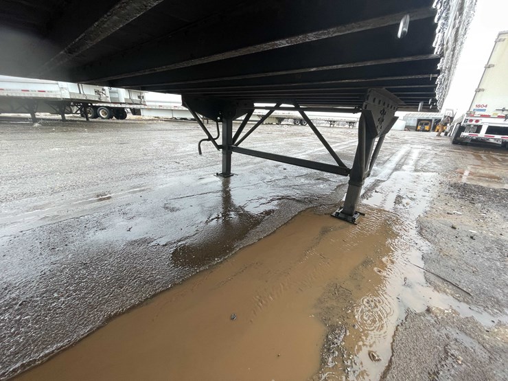 #260-•-2017-stoughton-semi-trailer-(denmark,-wi)-image-17