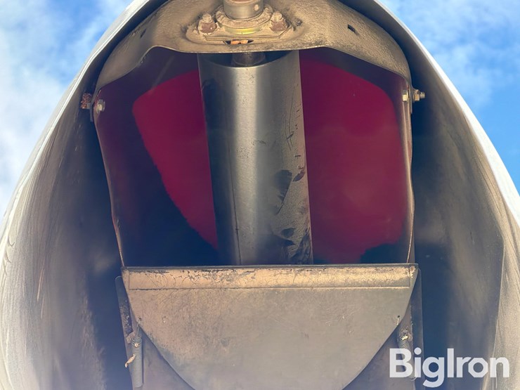 2009-case-ih-6088-image-17