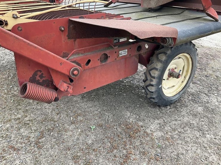 new-holand-144-pull-hay-turner-image-10