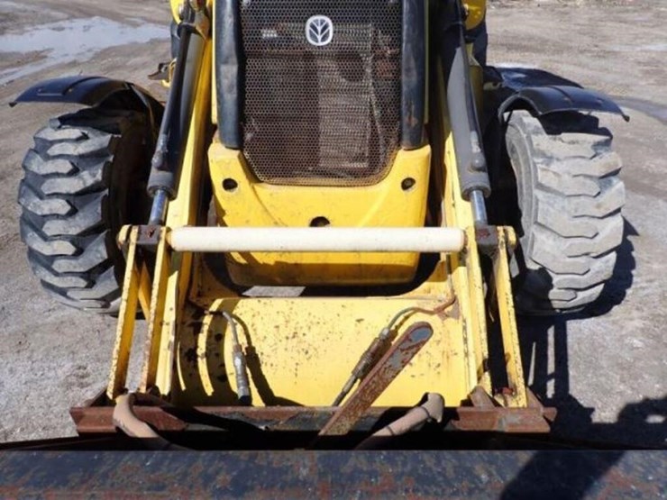 2012-new-holland-b95b-image-27