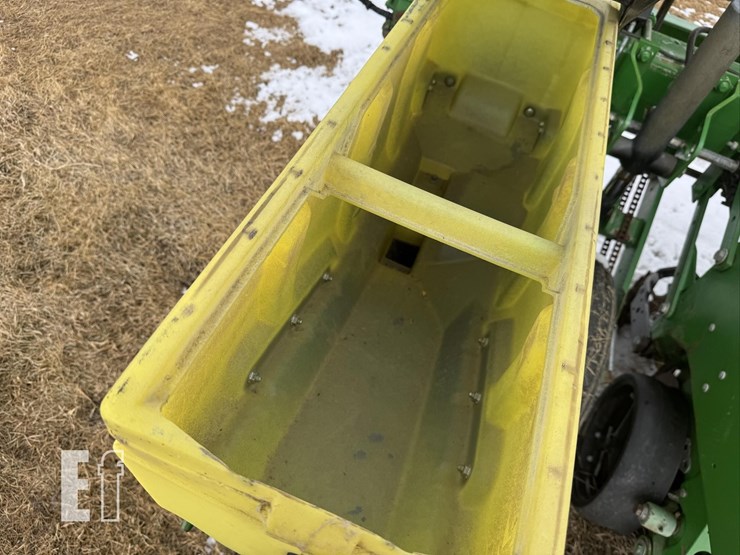 john-deere-1750-image-10