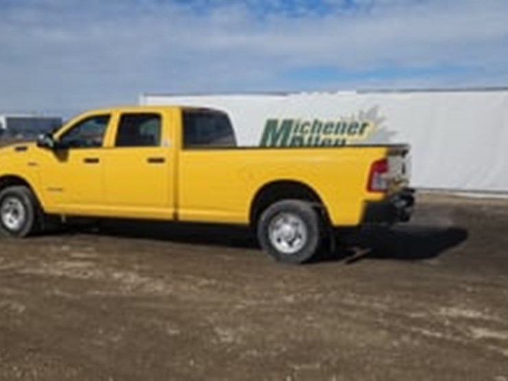 2019-dodge-2500-image-5