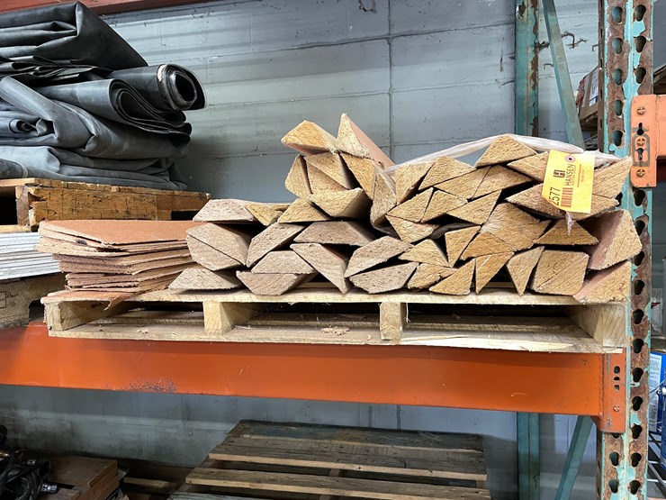 #2577-•-pallet-of-roofing-material-(columbia-heights,-mn)-image-5