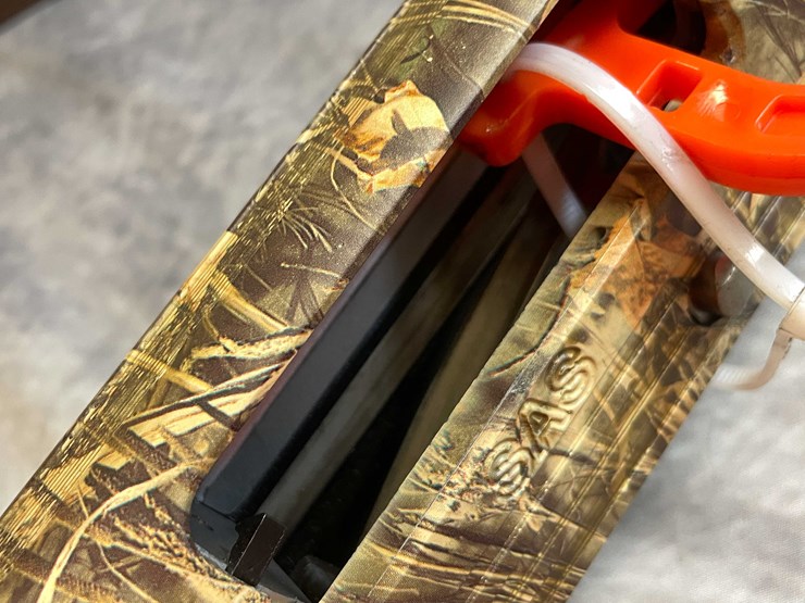 #10093-•-hatfield-sas,-12-ga.-semi-auto-shotgun,-sn:-12a23-001676-image-16