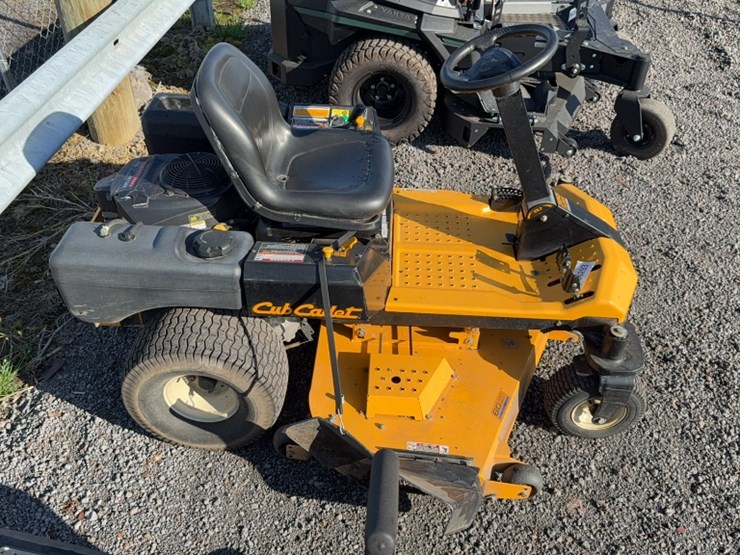 #4057-•-2013-cub-cadet-z-force-zero-turn-mower-image-7