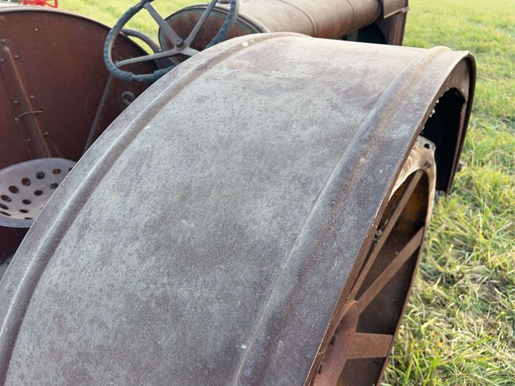 1924-fordson-tractor-image-32