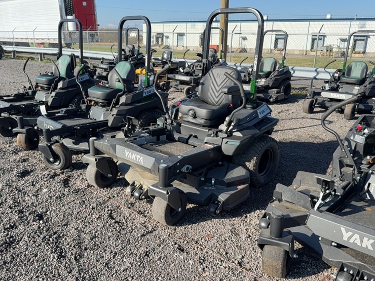 #4051-•-yakta-yxr-710-zero-turn-mower-image-1