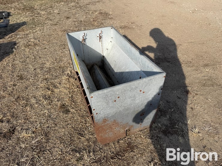 big-husky-pig-feeder-image-5