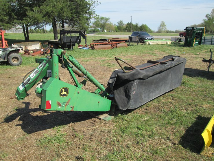 john-deere-275-image-4