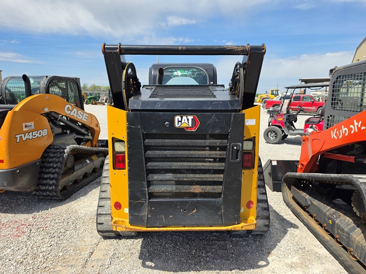 2021-caterpillar-299d3-image-17