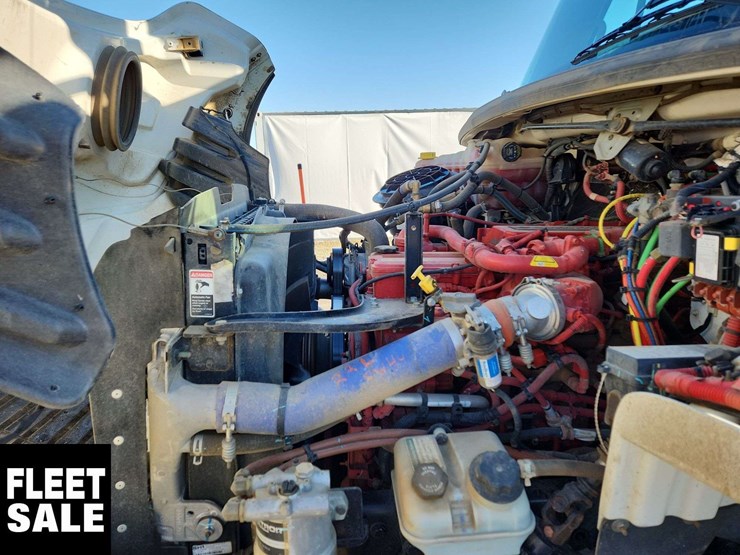 2020-freightliner-m2-106-image-34