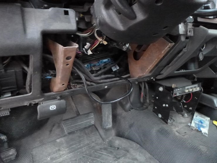 2003-chevrolet-2500-image-11