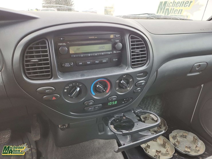 2005-toyota-tundra-image-12