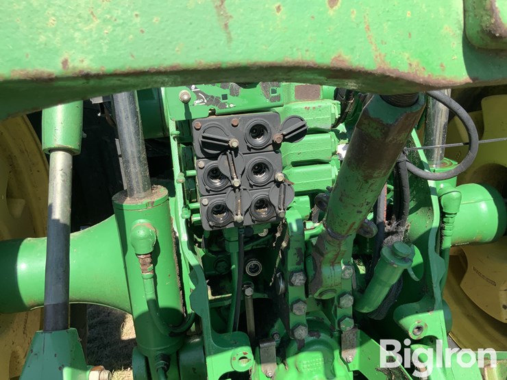 1999-john-deere-8300-image-16
