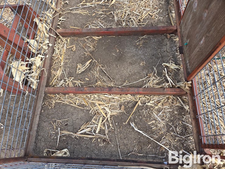 automatic-redtop-3-pt-livestock-carrier-image-9